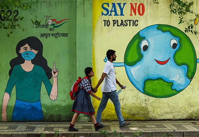 भारतात एकल-वापर प्लास्टिक बंदी: अंमलबजावणी आणि सुधारणेला वाव