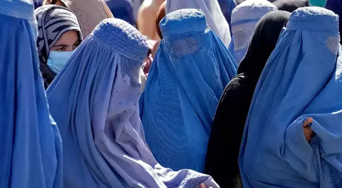 আফগান রাজনীতি: তালিবান শাসনে নারীদের পরাধীনতা