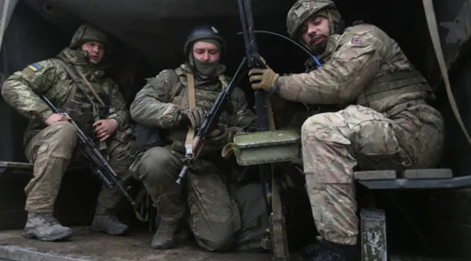 यूक्रेन युद्ध और मध्य व पूर्वी यूरोप की सुरक्षा का विरोधाभास