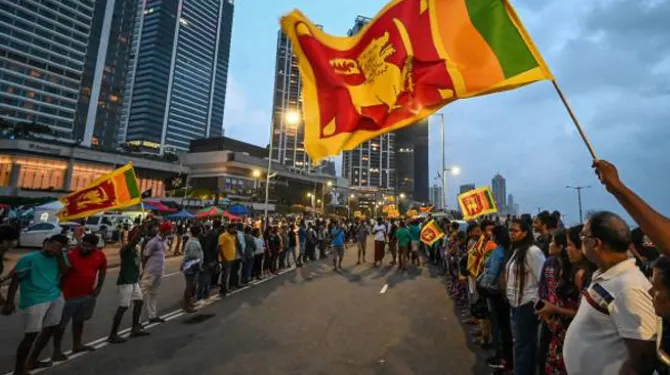 श्रीलंका के राजनीतिक- आर्थिक संकटों को लेकर भारत क्या करे और क्या नहीं?
