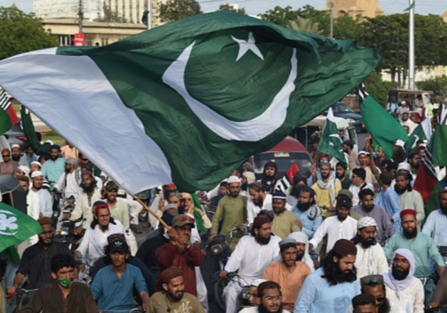 পাকিস্তান: গণবিক্ষোভ রাষ্ট্রীয় ক্ষমতাধরদের বিচলিত করেছে