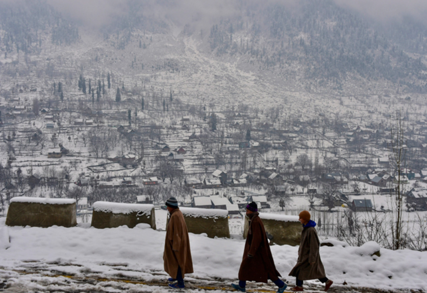 क्या राष्ट्रपति शासन कश्मीर को राजनीतिक दुष्चक्र से बाहर निकालेगा?