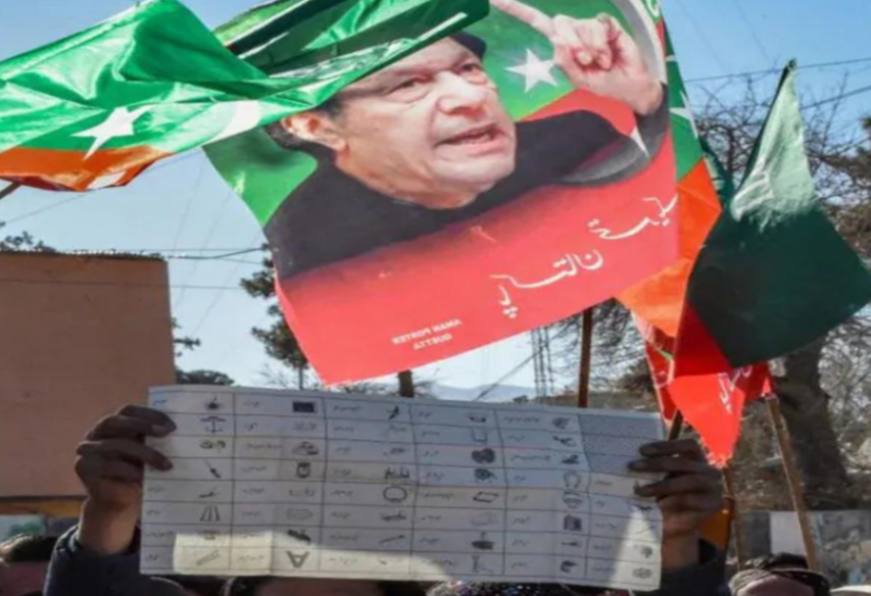 पाकिस्तान निवडणूक: इम्रान खानचा उल्लेखनीय पराक्रम