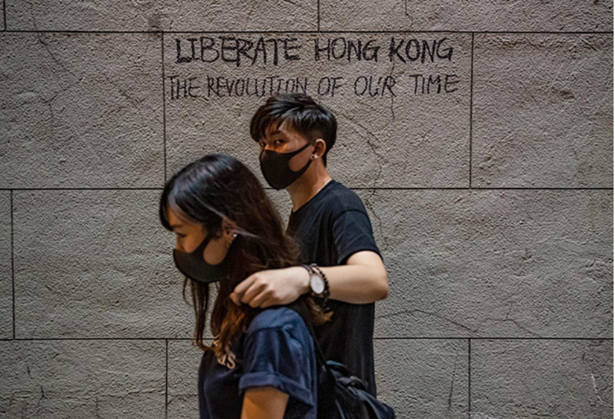 हांगकांग प्रत्यर्पण विधेयक: प्रदर्शनकारी और चीन सरकार बीच का रास्ता निकालें