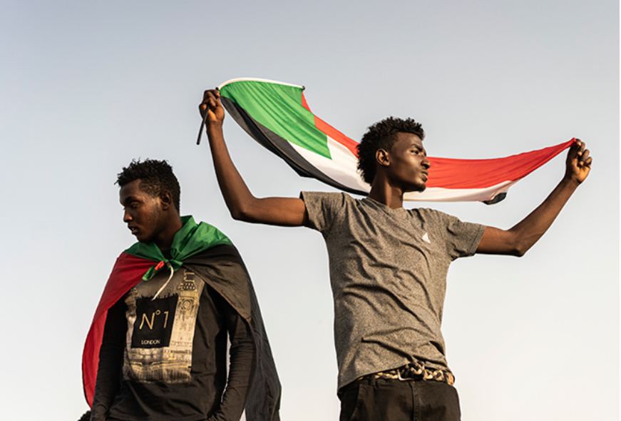 सूडान में अभूतपूर्व राजनीतिक परिवर्तन के क्या मायने हैं