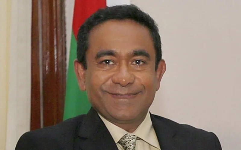 Maldives President sacks Defence Minister after police recover weapons