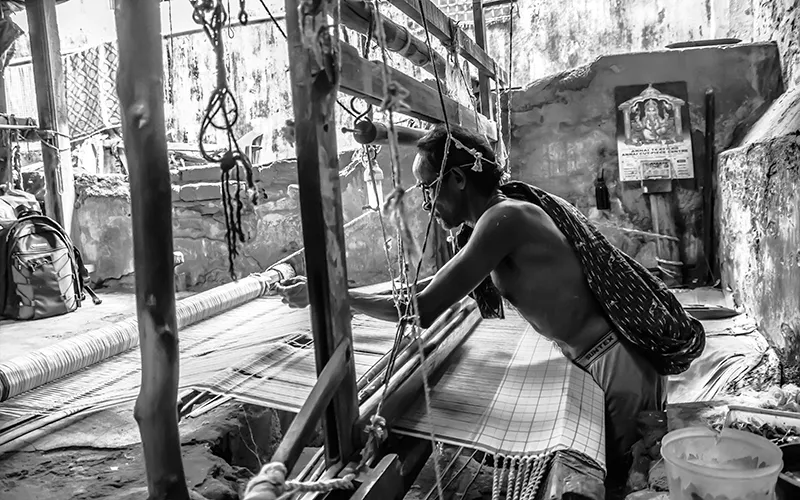 Handloom industry in dire straits   