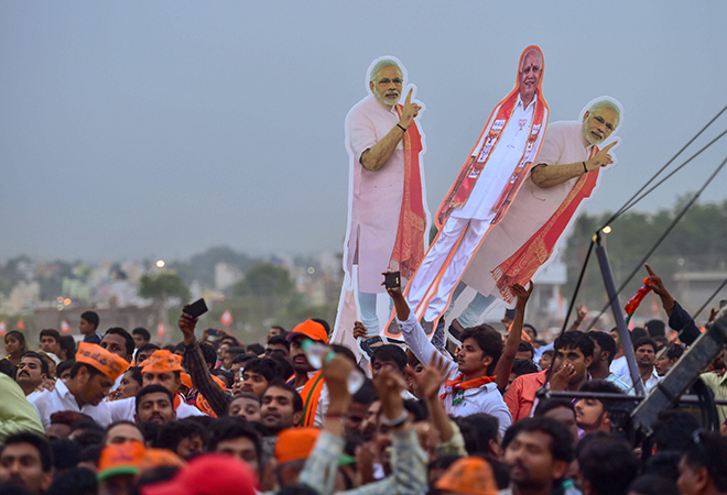 कर्नाटक का हाथ किसके साथ  
