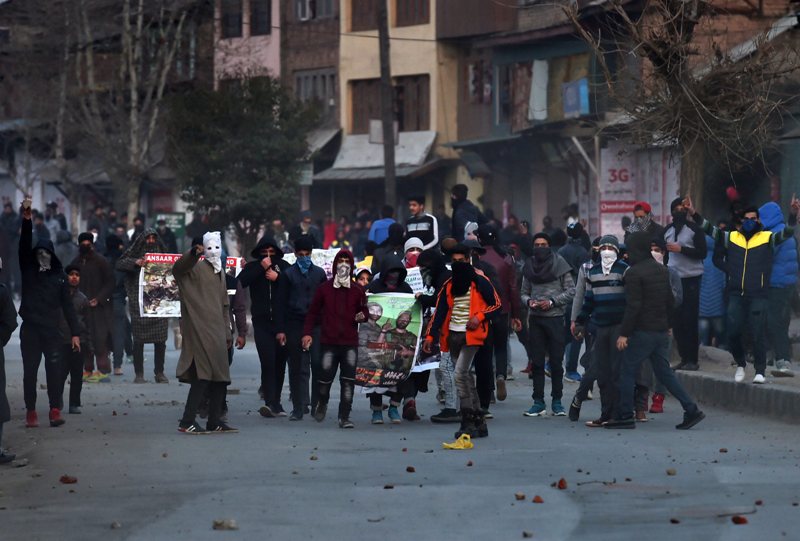 कश्मीर: आतंकियों की PR रणनीति