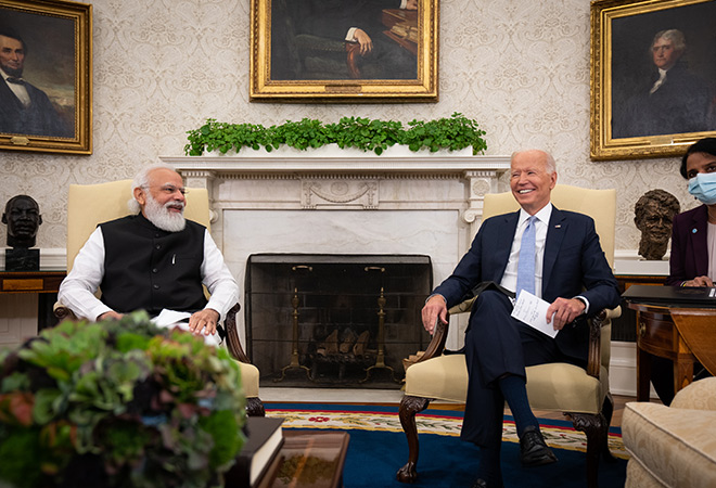 यूक्रेन संकट और यूरोप को लेकर अमेरिका और भारत के रुख़ों में अंतर: क्या हो आगे की राह?