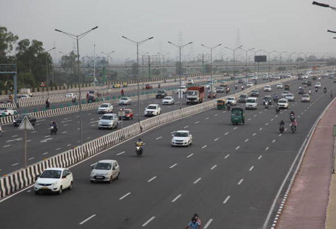 सड़क सुरक्षा: आखिर क्यों सड़क दुर्घटना में होने वाले मृत्यु के मामले में भारत अंतरराष्ट्रीय तालिका में सबसे ऊपर है?