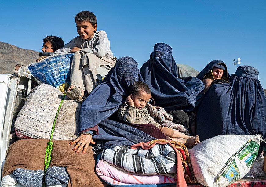 2025 में अफ़गान शरणार्थी: अमेरिकी सहायता में कटौती का दूरगामी असर