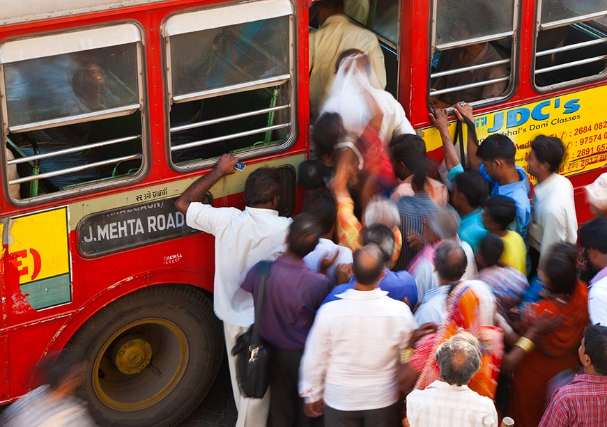 समानता की दिशा में कदम: क्या भारत को अपनानी चाहिए मुफ्त बस नीति?