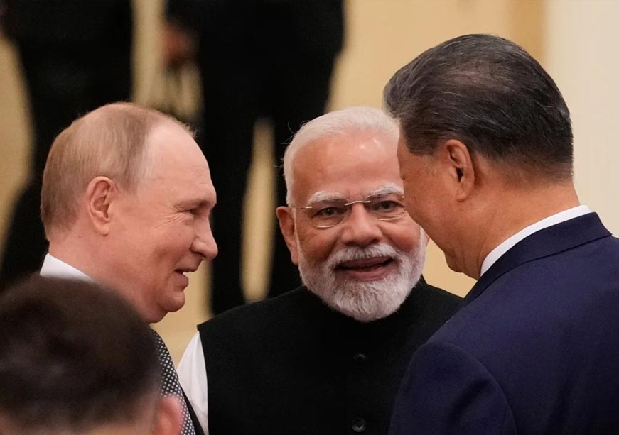 मोदी, शी आणि पुतिनचा अनौपचारिक संवाद: जागतिक राजकारणात बदलाचा इशारा?