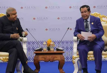 ASEAN सम्मेलन से हटकर भारत और कंबोडिया अपने द्विपक्षीय संबंधों का विस्तार करने में लगे हैं