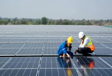 भारतातील सौर ऊर्जा: जमिनीच्या संपादनाची स्पर्धा