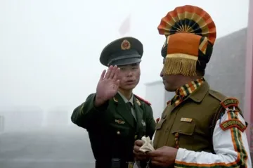 क्या भारत चीन की जगह लेगा?  