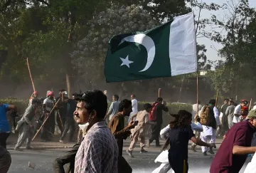 পাকিস্তান: এক অন্য ধরনের গৃহযুদ্ধ  