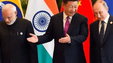 रशिया-चीन वाढती मैत्री, भारताला चिंता  