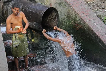 पानी से जुड़े मुद्दों पर लैंगिक भेदभाव: भारत के श्रम बाज़ारों में आर्थिक हलचल पैदा करना!  