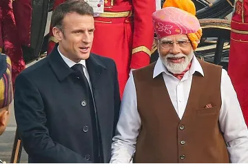 Delhi-Paris tango offers a third way in diplomacy  