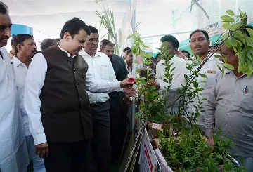 ऋण माफी की महामारी की चपेट में भारत  