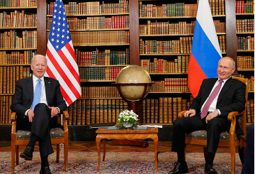 अमेरिका और रूस की बातचीत में कूटनीति बनाम जंग: पूरा होता मक़सद  