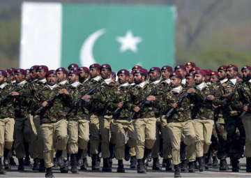 पाकिस्तानी फ़ौज: एक ज़िद्दी अभिभावक