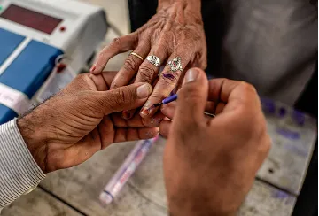 आम चुनाव 2019: मतदान के अंतिम दौर से पहले क्या नेताओं की बहस का गिरता स्तर सुधरेगा?  