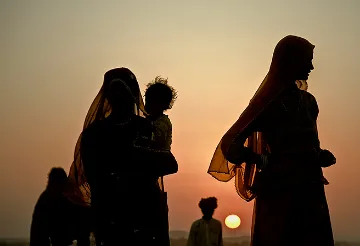 उत्कृष्ट डिवेलपमेंट इंपैक्ट बॉन्ड: गर्भवती महिला की देखभाल की फंडिंग का अनोखा रास्ता  