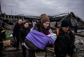 रूस-यूक्रेन संघर्ष के दुष्प्रभाव: यूक्रेन में शरणार्थी संकट के बीच उजागर होती नस्लवाद की भावना  