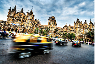 मुंबई को दुनिया का एंट्रेपोट व्यापार का केंद्र बनाना होगा  