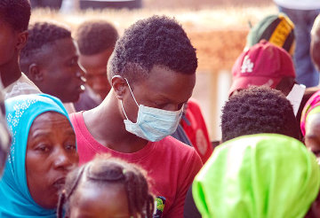 2021 और उसके आगे महामारी का भविष्य: जारी रह सकती हैं अफ्रीका की आर्थिक चुनौतियां  