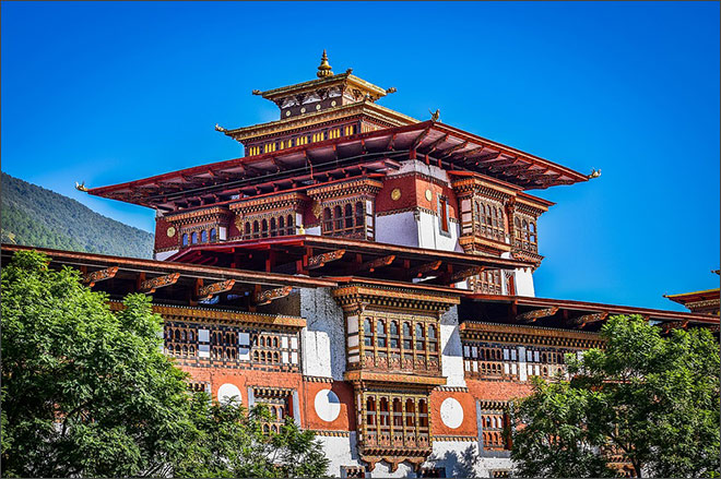Bhutan, Gross National Happiness, GNH, Buddhism, Bhutan Palace,  GNH Index, World Happiness Report, GDP, Himalayan Tourism