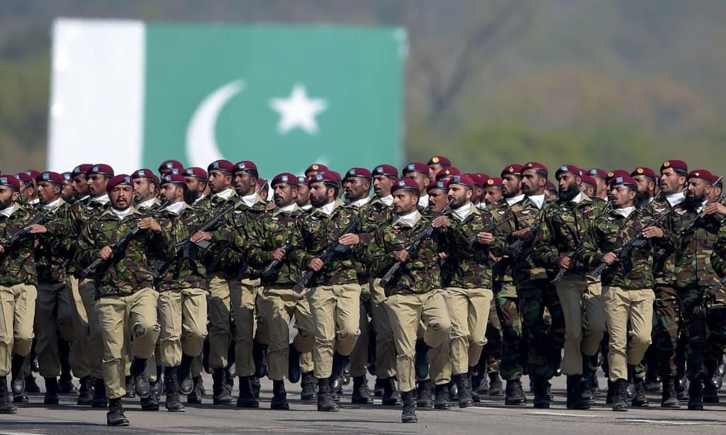 The &#39;Crore Commanders&#39; of Pakistan army | ORF